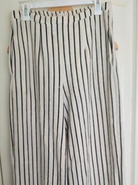 G&D Black White Striped Wide Leg Pants Size Medium